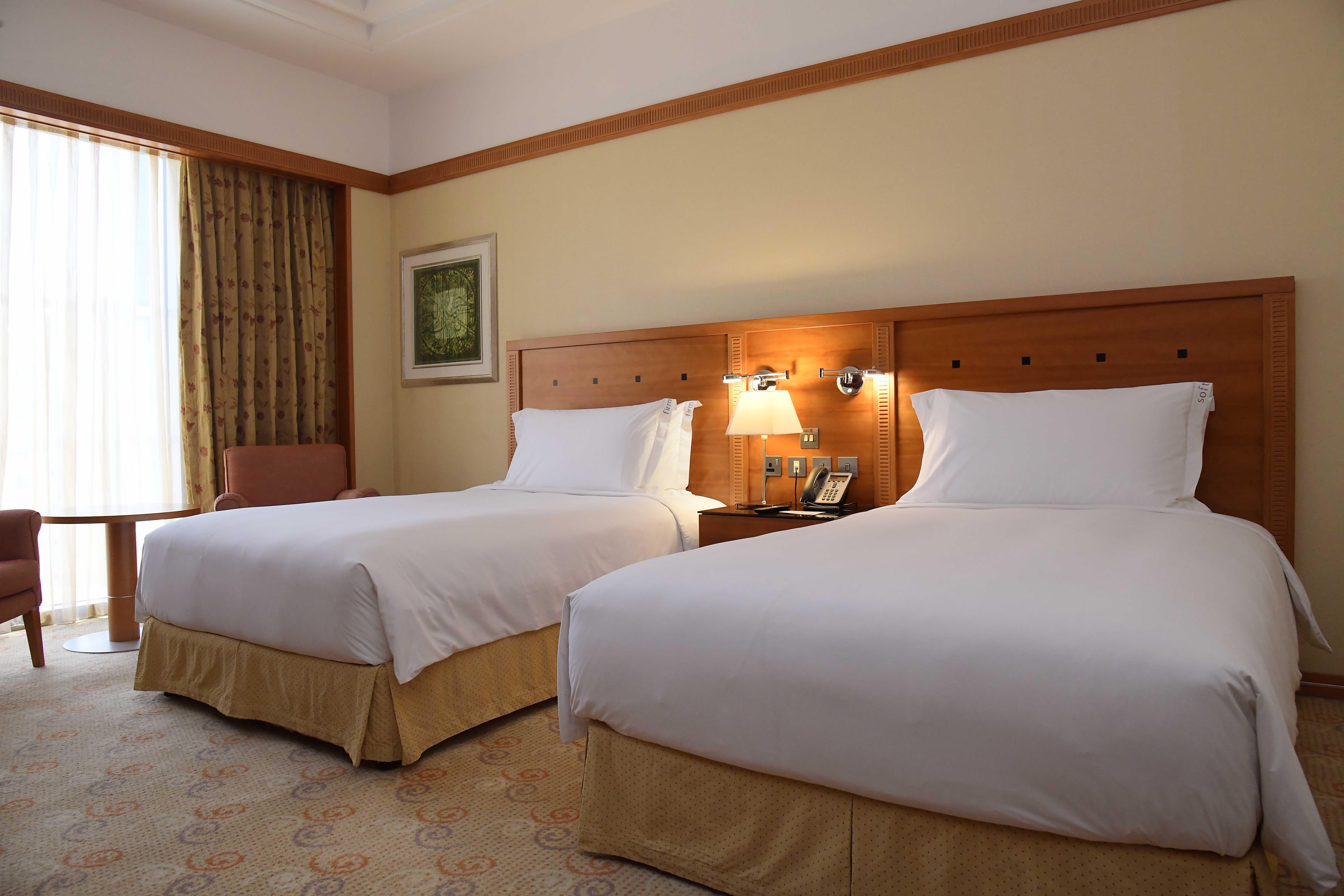 Holiday Inn - Suites Kuwait Salmiya By Ihg Kuwait City Eksteriør bilde