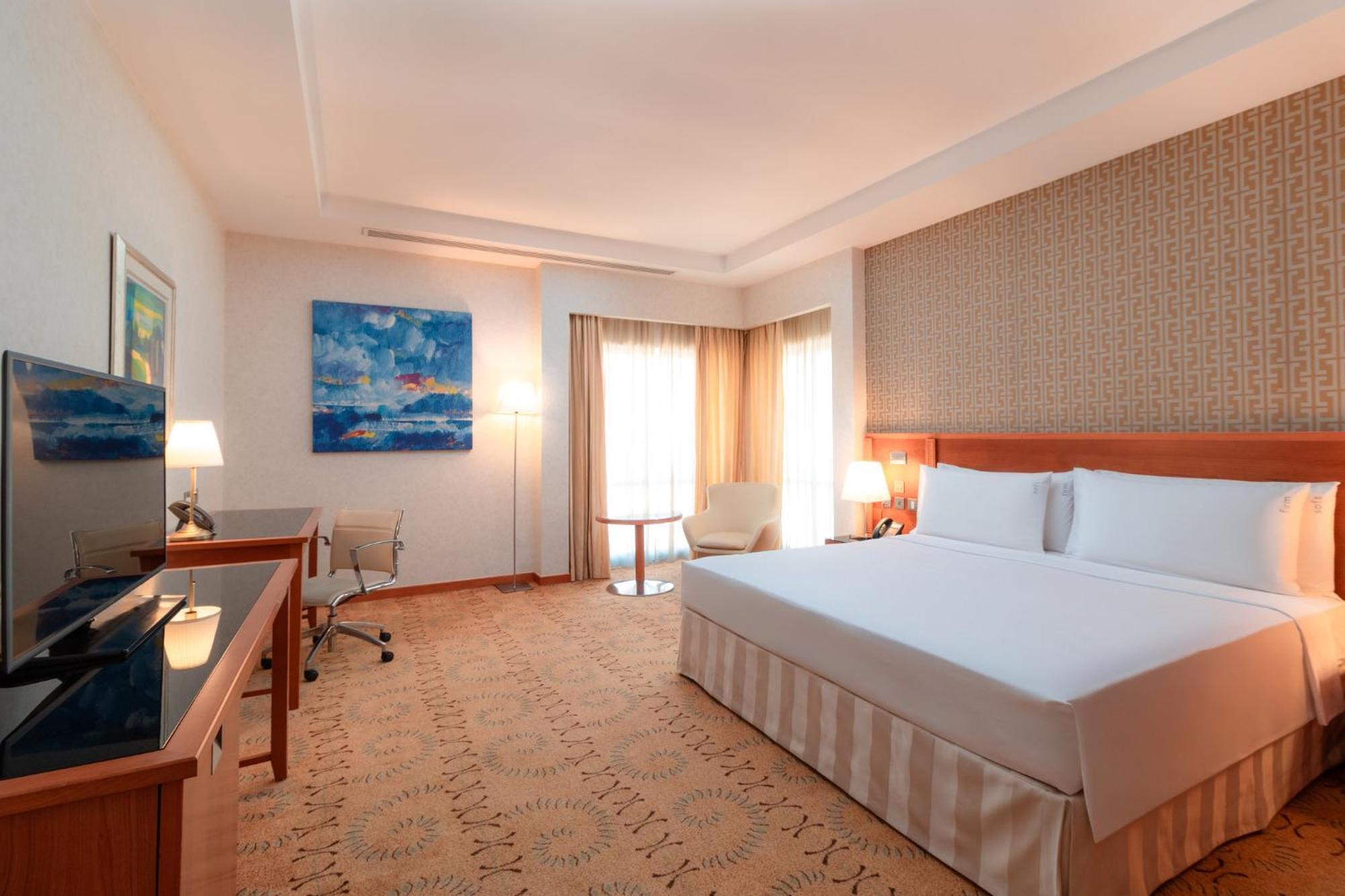 Holiday Inn - Suites Kuwait Salmiya By Ihg Kuwait City Eksteriør bilde