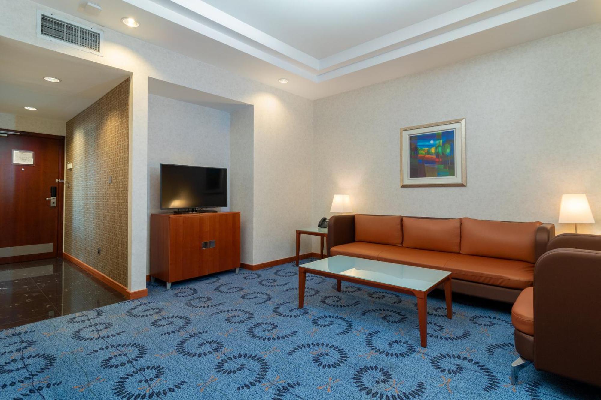 Holiday Inn - Suites Kuwait Salmiya By Ihg Kuwait City Eksteriør bilde